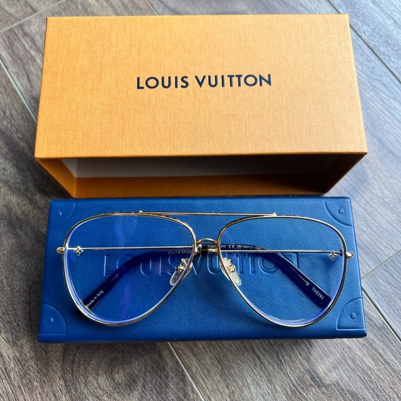 Louis Vuitton Glasses (LV Pilot Anti-Blue Light Glasses) - Picture 4 of 10